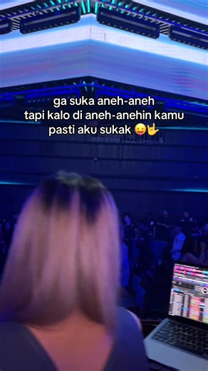 siapa sih yg gada sukak wkwk #fyp #neverstopflying #hwg #quotes #lewatberanda