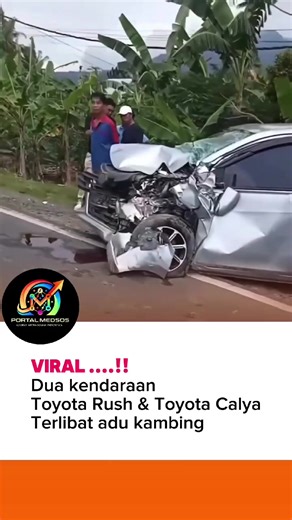 ubrak suara memecahkan keheningan pagi di jalinsum yang biasanya memang ramai berseliweran kendaraan. Kecelakaan lalu lintas terjadi di Jalinsum Kalianda, tepatnya di Desa Tajimalela, Kalianda, di samping Rumah Makan Alam Mutiara, Senin (6/4/2026). Dua kendaraan, yakni Toyota Rush dan Toyota Calya, terlibat tabrakan adu kambing dengan benturan keras di badan jalan. Kerasnya benturan membuat kedua mobil mengalami kerusakan parah hingga ringsek dan terperosok ke sisi jalan. Belum diketahui secara 