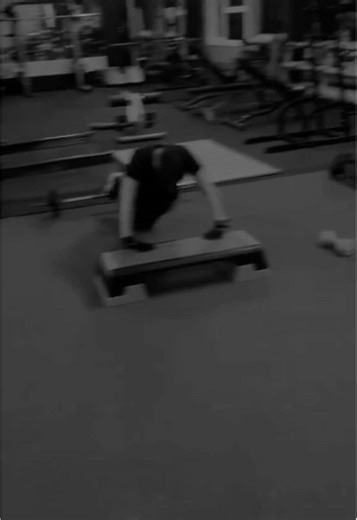 Hit step pump with Mike you know where to find us so come down if your brave enough 💚🤍💚🤍#LevelUpFitness #community #gymclass #getfit #beginners