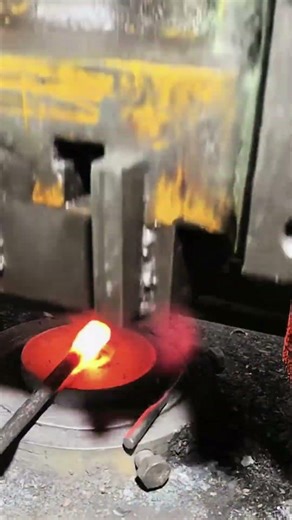 Hot Forging vs Hot Pressing: What's the Difference
