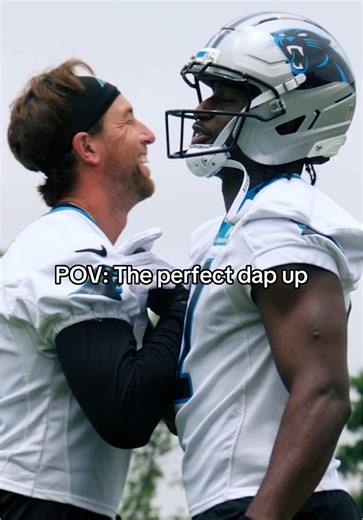 Cómo hacer el dap perfecto con Xavier Legette y Adam Thielen