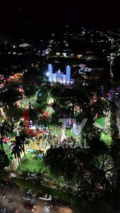 🎄✨ ¡Cumaral encendió la magia! El alumbrado navideño que TODOS quieren ver está aquí y no te lo puedes perder ✨🎄 Cumaral sorprendió a propios y visitantes con un alumbrado navideño que dejó a más de uno sin palabras. Luces, color y un ambiente familiar que hizo vibrar el corazón del municipio. La magia decembrina ya se siente y este espectáculo se está convirtiendo en el plan obligado para quienes quieren disfrutar de una Navidad inolvidable. 📌 Si aún no lo has visto… prepárate, porque te va 