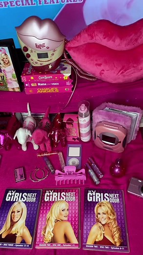 I think we can all agree this movie is top 5 from the early 2000s💕 #y2k #2000s #mbcling #pink #bimbo