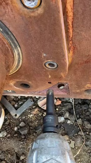 How to remove a stuck bolt