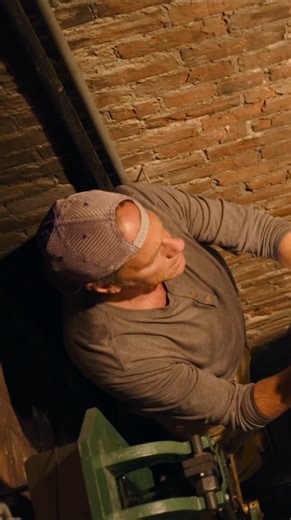 Before the railroad, every town had its own clock (and it was chaos!) 🚂🕰️ #DirtyJobs | Discovery Channel UK