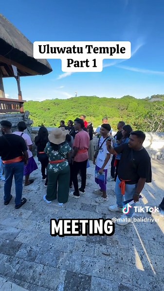 Uluwatu temple is one of the iconic temple at southern part of Bali with its sunset view and kecak fire dance🙏 #uluwatubali #uluwatutemple #baliculture #matabalidriver #balidriver #balivacation #whitegloveservice #baliprivatedriver #lovebali #malaysiatiktok #malaysianfamily #malaysiagroup #fypage #foryoupage #fyppppppppppppppppppppppp