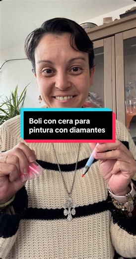 Si sabes lo que es la pintura con diamantes lo mismo te interesa este boli con cera para poder hacer esas manualidades con diamantes #pinturadiamantes #pinturacondiamante #pinturadiamantespain #pinturadediamantes #manualidades