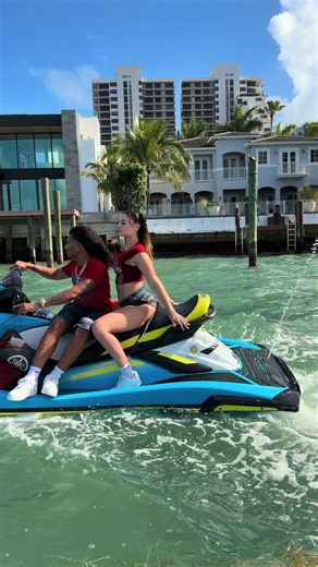 MOP💦 (@mronthewater)’s video of Jet Ski