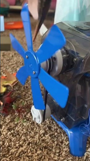 Check out this cool toy model engine kit from Discovery #mindblown