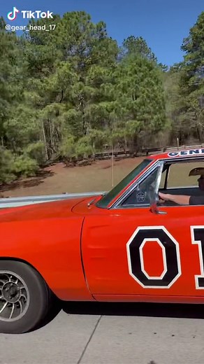 Dukes of Hazzard General Lee Car Horn in Action