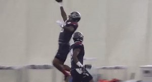 Video: Braxton Miller Makes Ridiculous One-Handed Catch During Houston Texans Practice