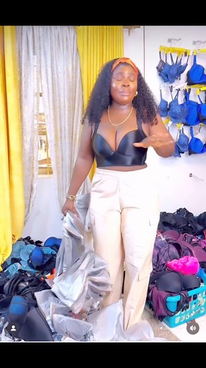 Bra Wey Pass Bra 🔥🔥🔥…. The Overall King Of Bras. If You Dont Have This Our Shaper Bra Then You’re Missing Alot. WhatsApp — 09138431204 To Order. PRICE — 17k 📌 #reelsviralシ #reelsfbシ #reelstrending | Nzeukwu Ogechi