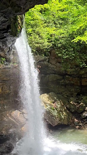 Cucumber Falls is a 36-foot waterfall in Pennsylvania's Ohiopyle State Park | Nature Heals the Soul