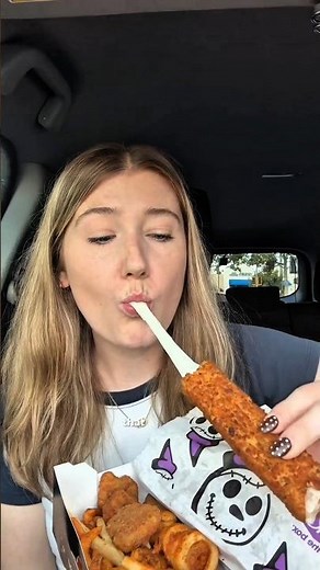 I Finally Tried Jack in the Box Mozzarella Sticks... So Cheesy! 🧀🤤 ASMR Mukbang #jackinthebox #food
