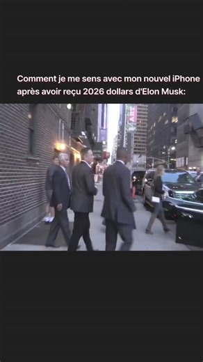 Sira des cils on Instagram: "Interstellar (2014) Le film « Interstellar »*, sorti en 2014, est une œuvre de science-fiction se déroulant dans l'espace, mais au cœur de son intrigue se trouve avant tout une histoire d'amour et de temps. Bien plus que les trous noirs ou la théorie de la relativité, ce qui reste gravé, ce sont ces moments où l'amour de Cooper pour sa fille transcende le temps. Le message selon lequel, même au milieu de l'univers, les émotions humaines restent la force la plus puiss