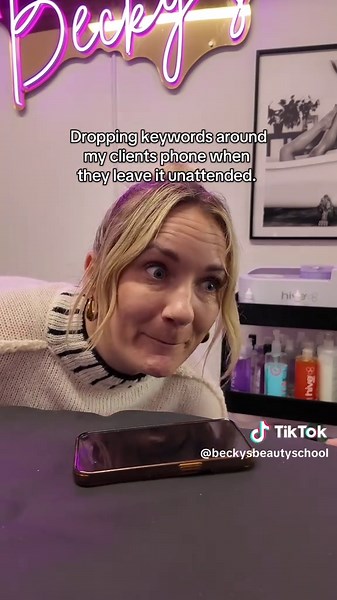 When the algorithm needs a little push in the right direction #waxing #waxer #beauty