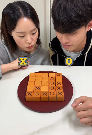 고퀄리티 나무 오목 게임으로 승리하기!
