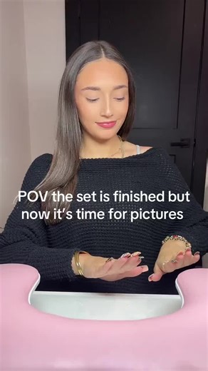 POV: the set is finished but now it's time for pictures 😂📸 @nailed.byaveryy #Nailboo #NailbooNails #nailsoftiktok #fypシ #nailsdone #acrylicnails #beginnernailtech #elegantnails #nailstiktok #trendynails #nailspo #2025nailtrends #fallnailsinspo #naillifting #nails101 #nailboo #nailboonails #nails #dippowder #dippowdernails #dipnails #nailinspo #nailart #diynails #diymanicure #nailhack #paintingnails #fyp #fypage #foryou #fy #nailtech #begginernailtech #cutenails #viral #fallnails #fallnailinspo