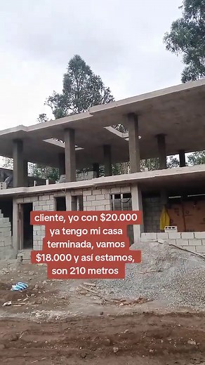 Casa en obra gris: Construcción y arquitectura esencial