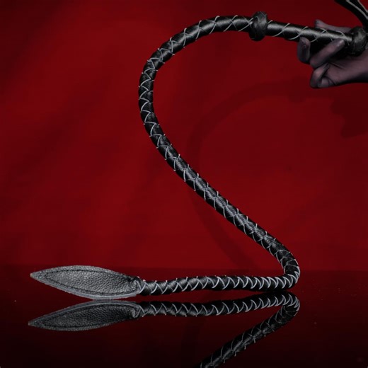Black Leather Single Tail Whip – Sting Impact Play Whip, Precision BDSM Leather Whip, Handmade Fetish Bondage Flog Spanking Bullwhip Gear - Etsy