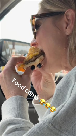 Nic violet (@truckdriver052)’s videos with original sound - Lorena Pages