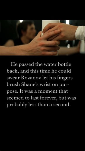 Arushi Raj | आरूशी राज | アルシ ラジュ | 아루시 라즈 on Instagram: "Book vs Show: The Gym The scene that started it all 😏 Looking for your next read? If you are interested in silly stories and preposterous poems, check out Books Story Highlight on my profile 😺 If you are into K-pop, check out K-pop Books Story Highlight 💃🏾🕺🏾 And if you want to learn Japanese or Creative Writing then check out Study Guides Story Highlight 🥰 #ilyarozanov #shanehollander #heatedrivalry"