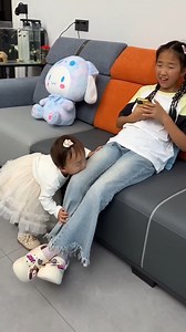 513K views · 1.8K reactions | This baby is so funny! Is shivering contagious?【久久好物】 #久久好物 #搞笑 #funny #fyp #reels #shorts #fblifestyle | 久久好物 | Facebook