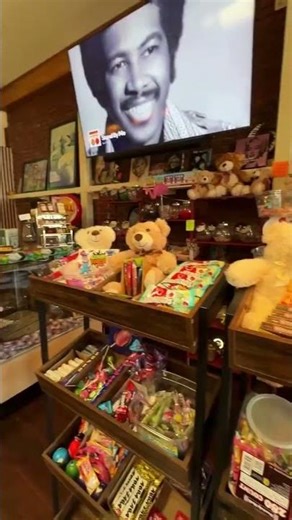 Savvy's Downtown Sweets, Gilroy