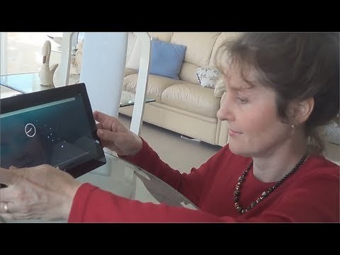 Mum tries out Android 4.2.2 (2013) on a Surface Pro