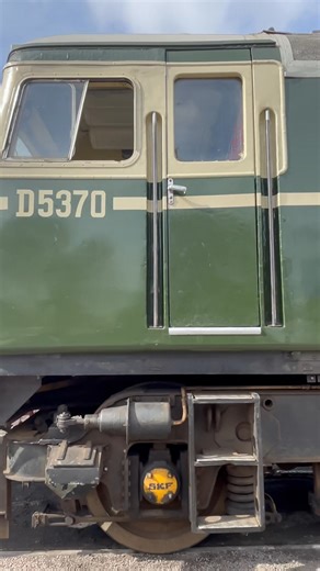 4.6K views · 192 reactions | The sound of a Sulzer engine in a class 27 diesel locomotive. D5370 (27024) at the Great Central station, | Adrian Watson | Facebook