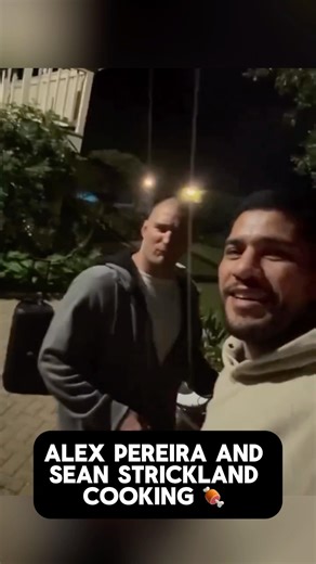 Sean Strickland was barbecuing with Alex Pereira 🤣 🍖