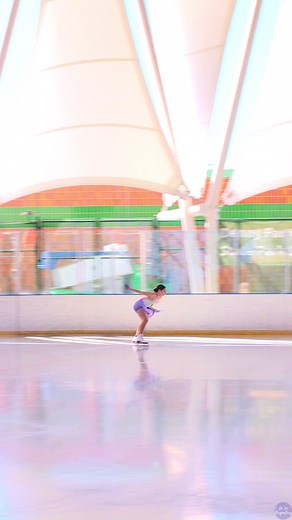 A stunning Ina Bauer by US junior skater @katiekrafchik. Performing to “Can’t Help Falling In Love” by @haleyreinhart at the @icetheatreofny outreach event at Riverbank State Park in March 2023. Katie is coached by @crystalkiang. Filmed by @oniceperspectives. Full video on YouTube. I look forward to filming more live shows and events this spring! #iceskating #figureskating #katiekrafchik #haleyreinhart #icetheatreofny #usfigureskating #oniceperspectives #inabauer | On Ice Perspectives