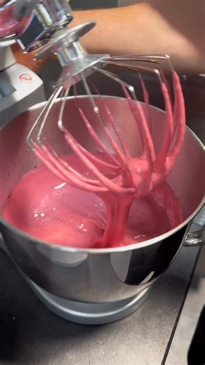 63K views · 196 reactions | Maintenant disponible sur notre site l’ourson à la guimauve framboise c’est un retour en enfance assuré ! 笠 @chocolatseve #chocolatseve #oursonguimauve #guimauve #framboise #ourson | Chocolat Seve | Facebook