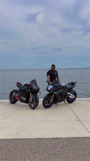 Insane bike action every rider loves 💨🏍 #shorts #viral #bike #superbike #reels #stunts