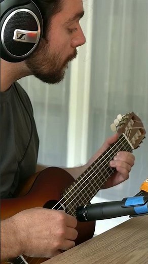 Yamaha GL1 Guitalele
