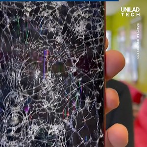 Giving some super smashed up phones a new lease of life 📱🙌 | UNILAD Tech