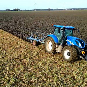 New holland tractor 🚜 working clips today | Big Machines