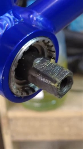 Bike Heritage on Instagram: "Yes, always grease a square taper bottom bracket spindle. Check out all my bike restoration videos on my YouTube channel (link in bio) #mtb #vintagebike #vintagebikes #vintagemtb #retrobike #retrobikes #retromtb #oldschoolmtb #90smtb #bikebuild #oldschoolbikes #mtblove #mtblife #classicmtb #vintagemountainbike #26er #26inchlifestyle #mountainbike #bikebuild #bikeservice #bikerestoration #bikerepair #restoration #squaretaper #bottombracket"