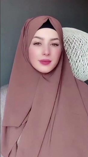 Beautiful White Hijab Style 🧕 Elegant Muslim Fashion Inspiration