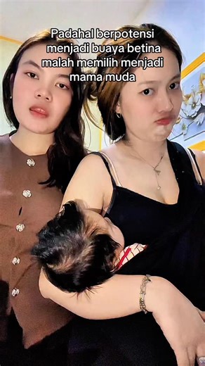 Rafiqa shaqhiriina putri on Instagram: "soalnya mama muda muda lebih menggoda😁 #mamamuda #newmom #masyaallahtabarakkallah"