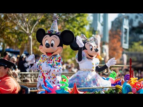 Mickey & Minnie Mouse celebrate their 94 Birthday at Disneyland - BIRTHDAY PARADE! (4K)