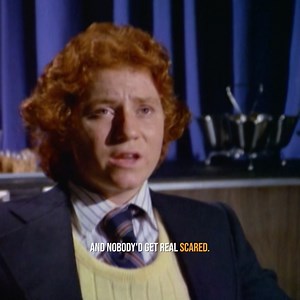 MURDER ON FLIGHT 502 ('75) features a young Danny Bonaduce, best known from #thepartridgefamily Watch MURDER ON FLIGHT 502 Sunday at 3p ET on FETV! 🛩 | FETV
