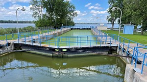 Plan for electric fish barrier scrapped; Menasha lock to remain closed
