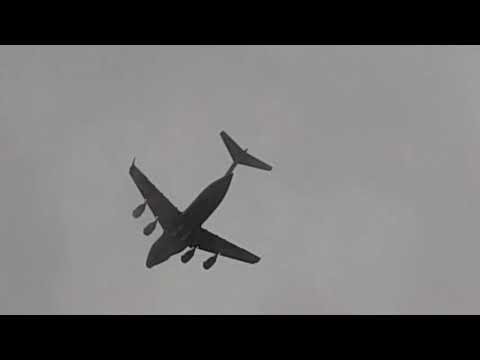 Low Flying Jet Over My House Prestwick Landing Due to high winds