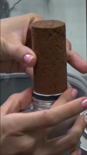 Prueba a la compresión simple #mecanicadesuelos #ingenieriacivil #laboratoriodesuelo #suelo #arq.