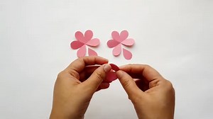 How to Make Paper Roses (  Video Tutorial and Free Template)
