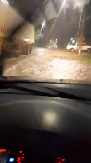 7.2K views · 60 reactions | Lluvia intensa en la ciudad de Vera, que comenzó 19 hs. Aproximadamente y siendo las 21 hs pasada continúa sin parar. 100000156587775:2048:Ricardo Musso, parte 5 | Efe Eme Mas | Facebook