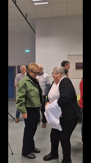 Un samedi comme on les aime, à l’image de Rennes : du sport, du lien et des anniversaires qui comptent. Des Foulées maurepasiennes aux 40 ans de Vivre aux Longs Champs, les quartiers se sont animés toute la journée, portés par l’énergie des initiatives associatives qui font la fierté de notre ville. Vivre aux Longs Champs | Nathalie Appéré