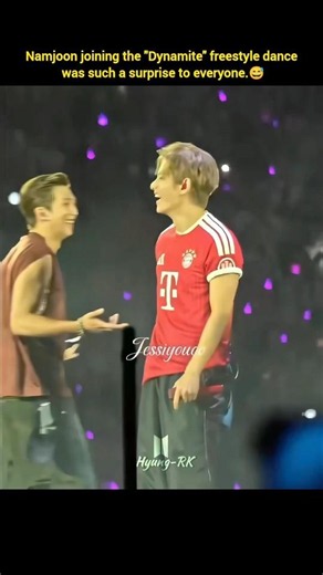 Namjoon joining the "Dynamite" freestyle dance was such a surprise to everyone😅