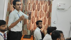 Activity : Miror Project (Running Bike Using Applet) on JAVA Programming Batch : BCA AKU (23-26) 3rd SEM Topic : Running Bike Game IN JAVA Programming. Faculty:- Raju Upadhyay sir Excellent explanation! Keep on performing in the future too | Cimage College, Patna